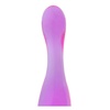 Detail na druhý koniec dilda fialovej farby vhodnejšiu na vaginálnu penetráciu.