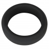 Erekčný krúžok zo silikónu čiernej farby s priemerom pre hrubší penis.