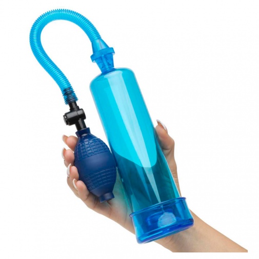 Modrá vákuová pumpa na penis pre tvrdšiu erekciu a kvalitnejší sex.